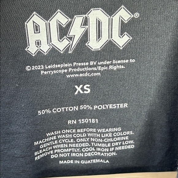 NWT AC/DC Graphic T-Shirt - Picture 3 of 5